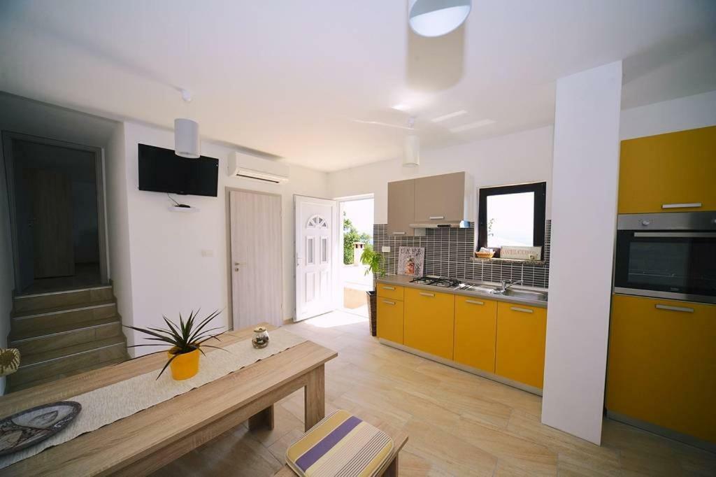 Jovich Apartments 2 Mošćenička Draga Eksteriør bilde